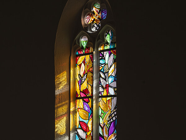 Lüpertzfenster in der Kirche St. Elisabeth Bamberg
