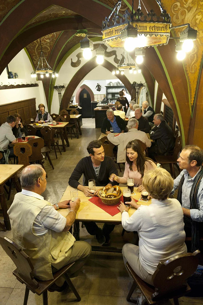 Bambergs Brauereien locken mit köstlichen Bierspezialitäten und regionalen Produkten.